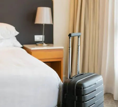 Ξενοδοχείο Populist Airport Free Shuttle Service *